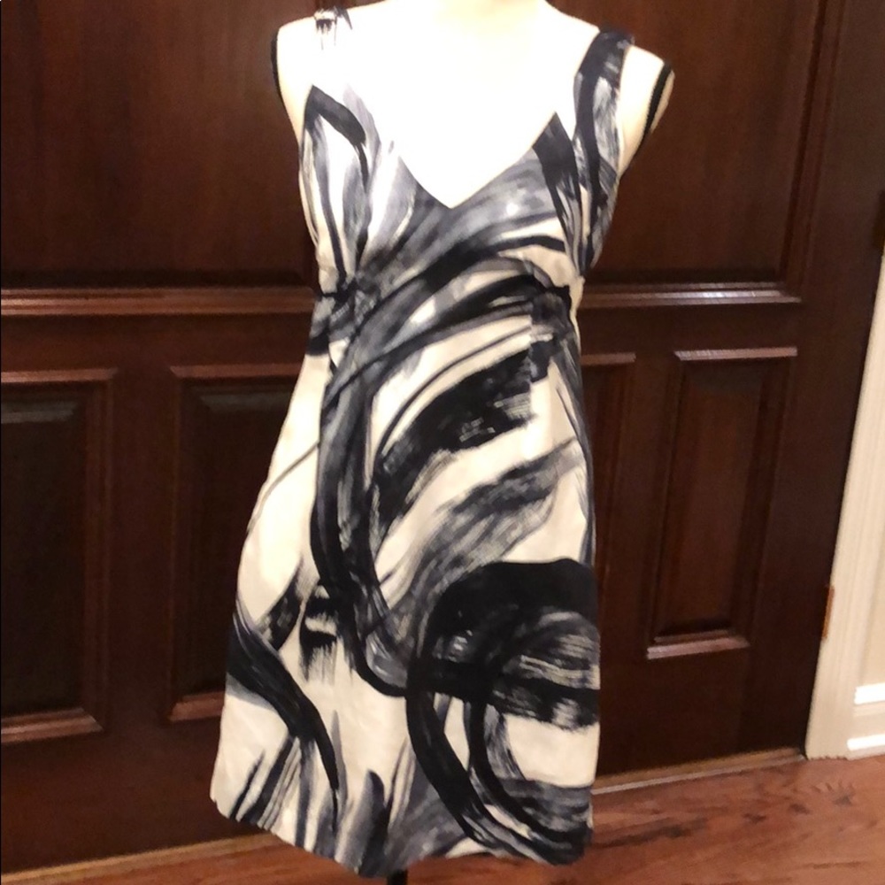 Vince black/white brushstroke dress sz 6
